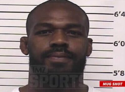 Jon Jones opět zatčen! Tentokrát za řízení pod vlivem alkoholu a nedovolené použití zbraně