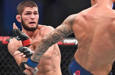 Nejlepší akce turnaje UFC 254 ve zpomalených záběrech