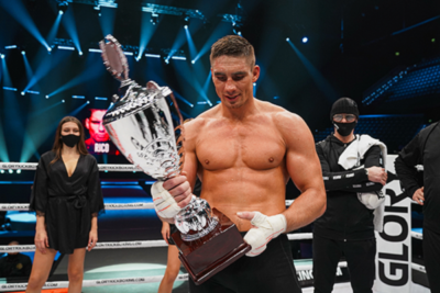 GLORY: Collision 3 – Rico Verhoeven obhájil titul! Návrat Gokhana Sakiho