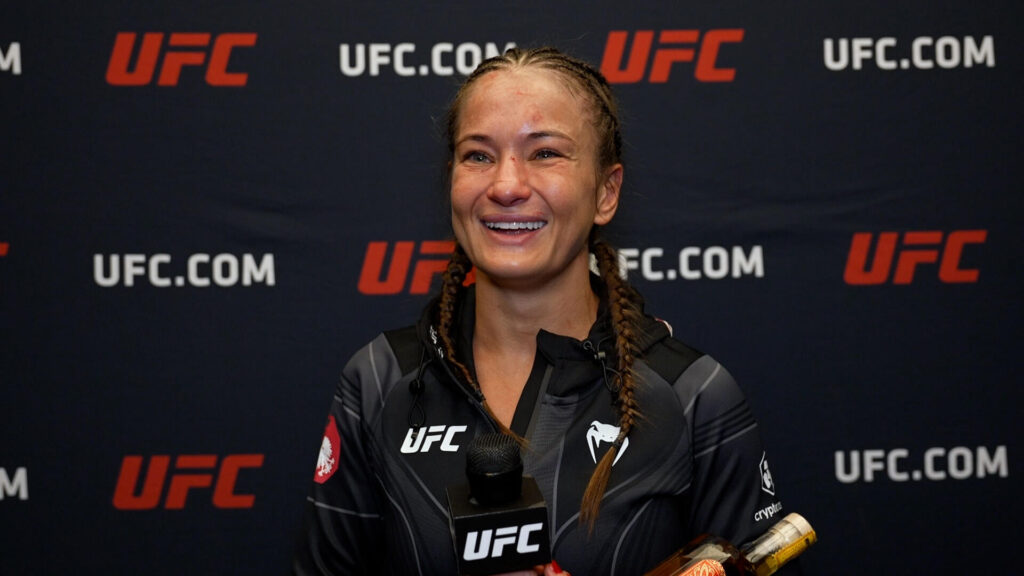 Polská bojovnice MMA se vysmívá hejtrům za kritiku na OnlyFans
