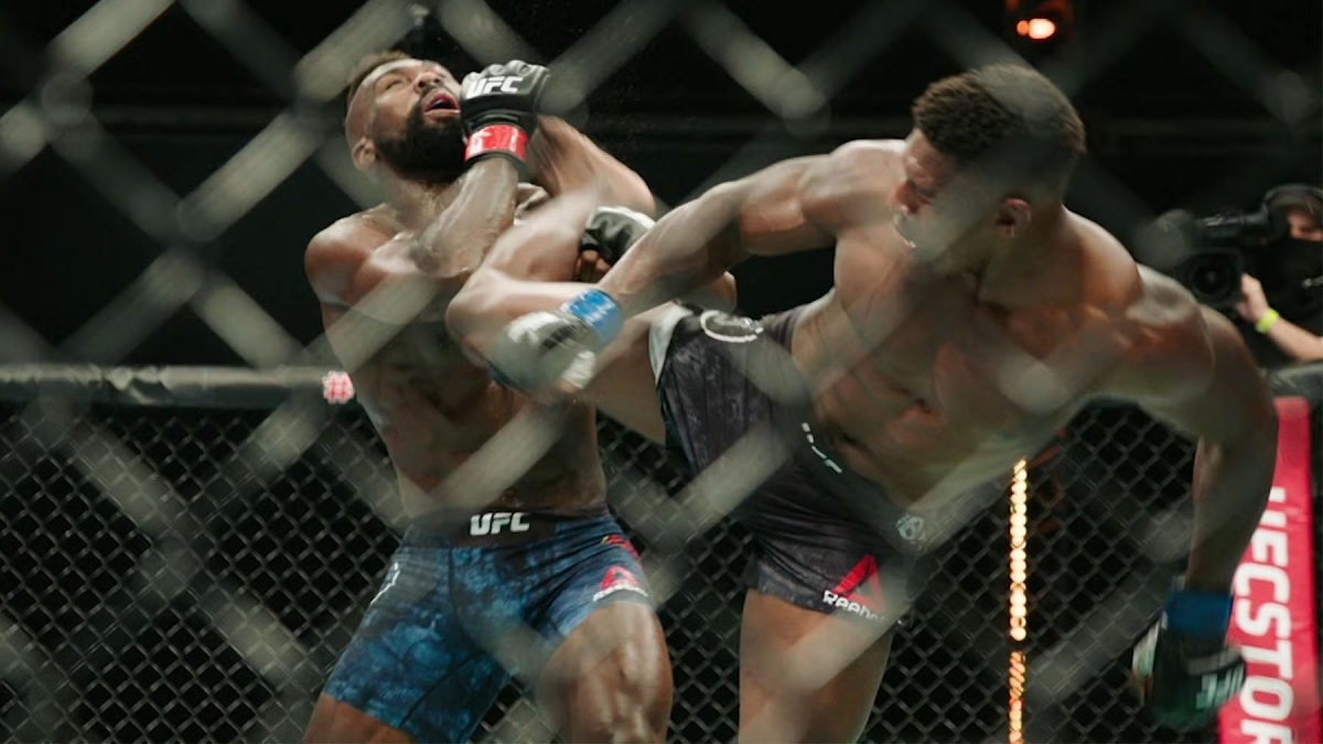 Debut jako z akčního filmu. Kopem z otočky ohromil svět MMA