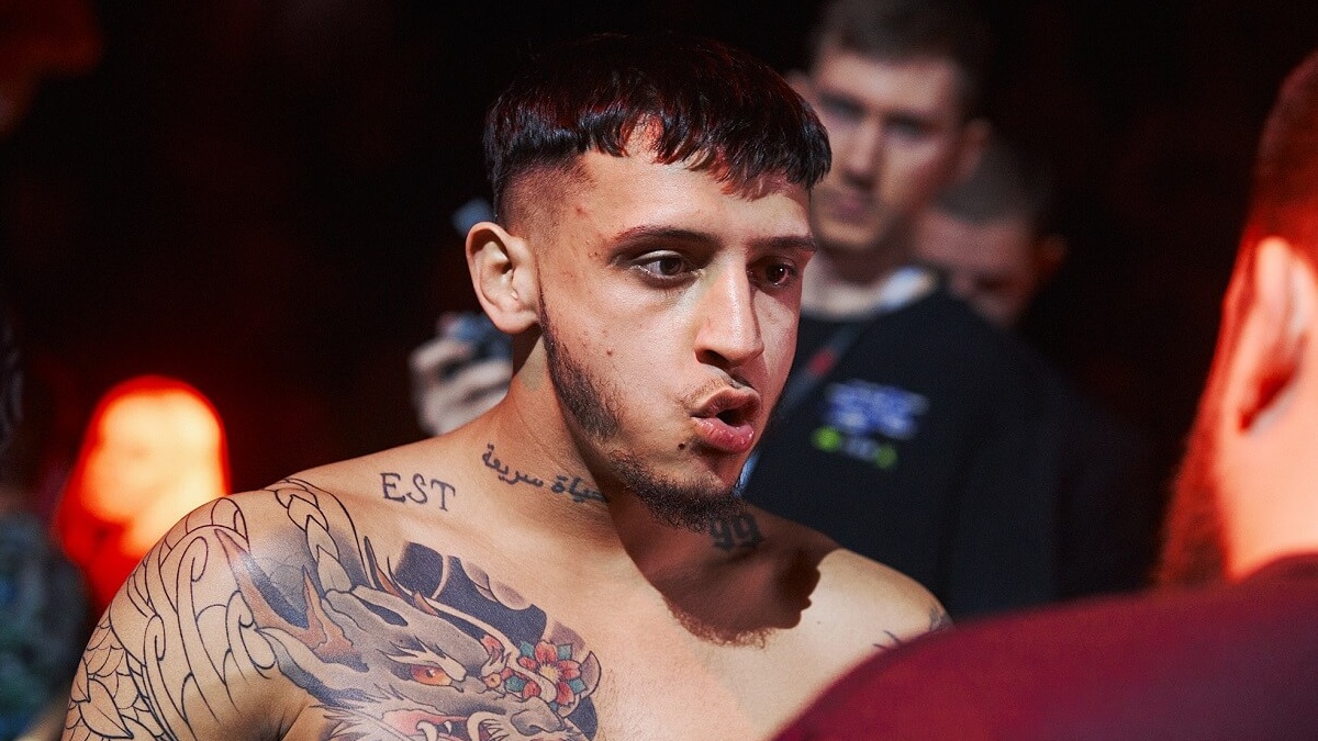Sivákův souboj s Thajcem vyvolává kritiku. Podle nastavených pravidel si „Hercules” ani neškrtne