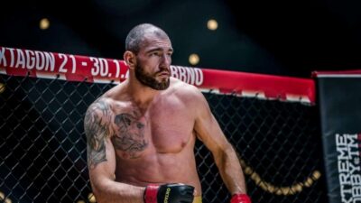 Škvor přežil drsný knockdown. Otřepal se a pak předvedl brutální KO