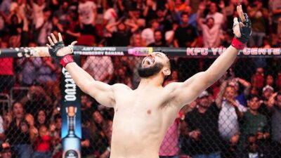 Reyes se z Procházkova knockoutu definitivně otřepal. Zničil Krylova a chce si jít pro titul