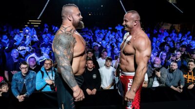 Eddie Hall zničil Pudzianowského za 30 sekund. Výhra britského strongmana ale budí kontroverze kvůli nelegálním úderům