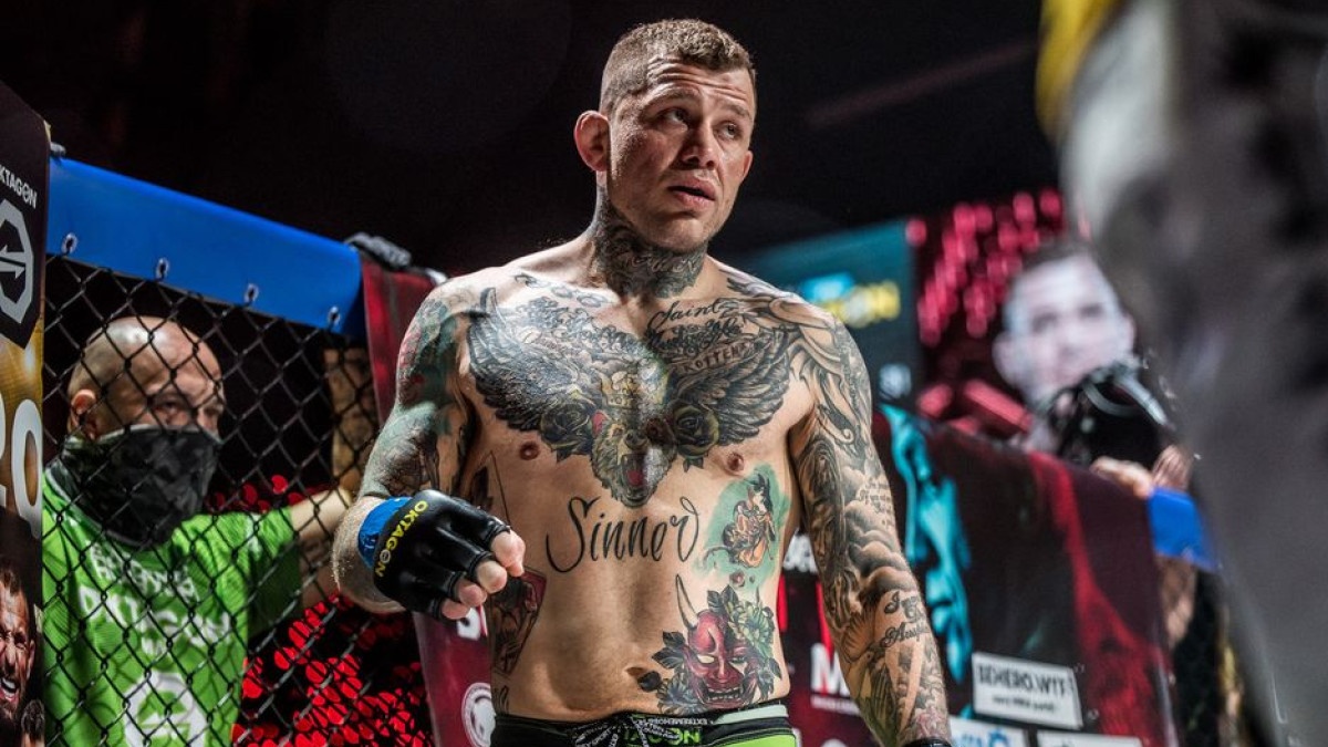 Překvapení na Fight Night Challenge 9. Mikulášek padl s tiktokerem Lakatošem