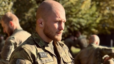 Vojáci berou MMA útokem. Armáda se zviditelňuje i díky hvězdám v kleci