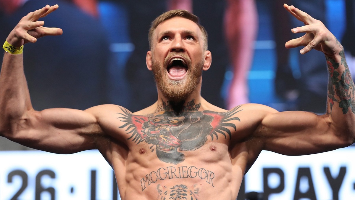 Nepoučitelný McGregor. Na pláži si dopřával intimnosti s neznámou ženou