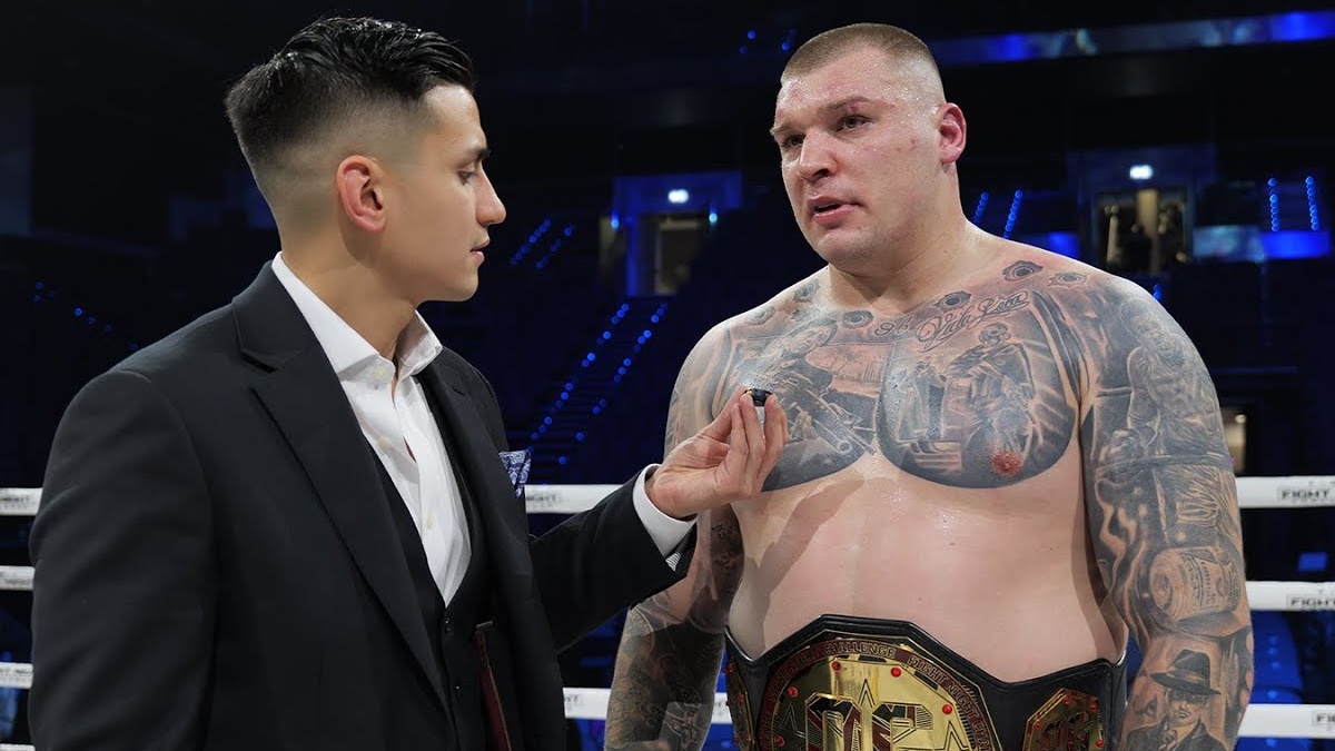 Boxer Fajk se vyjádřil k záběrům z incidentu, kvůli kterému jde do vězení: Jen jsme se bránili