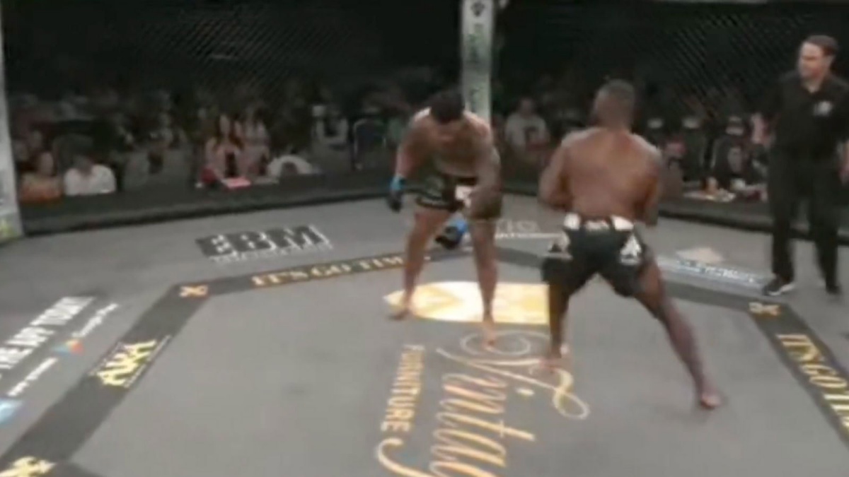 Bojovník se snažil napodobit Maxe Hollowaye. Tvrdě na to doplatil