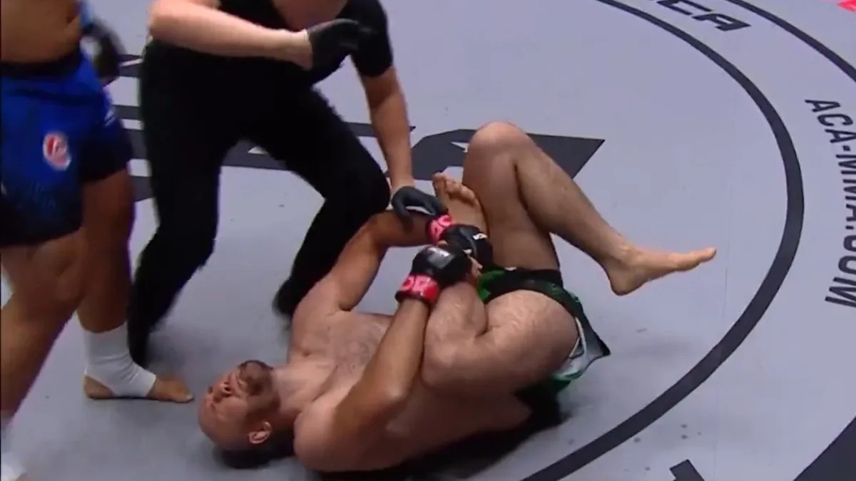 Horor v kleci MMA: Brazilský bijec byl tvrdý jako skála, Rus si o něj ošklivě přerazil nohu