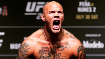 Drama v domě bijce UFC. Anthony Smith popsal šílený zápas o život