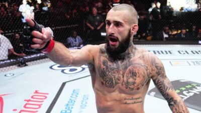 Naskočené koleno, salva úderů a škrcení. „Air“ Jourdain v UFC řádil