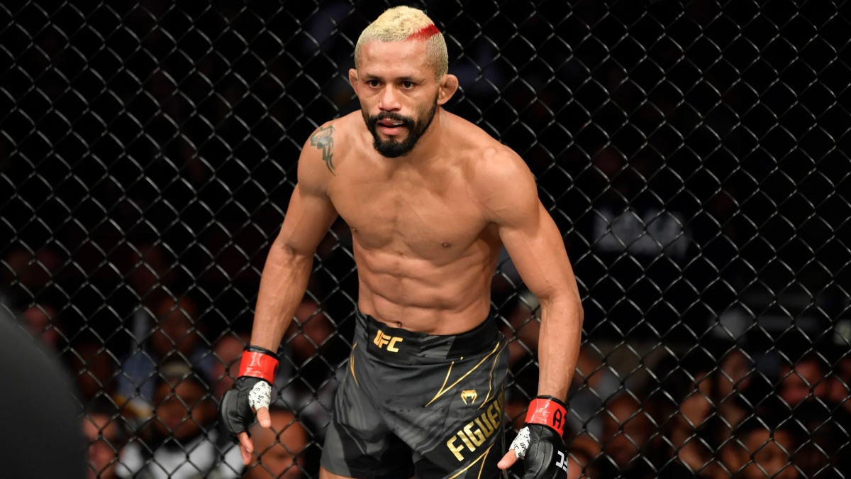 Bojovník UFC přežil děsivou autonehodu. Land Rover Deivesona Figueireda se několikrát převrátil