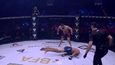 Mlátil to hlava nehlava. Bulhar Penchev nejdřív vypnul soupeře, pak naložil i rozhodčímu