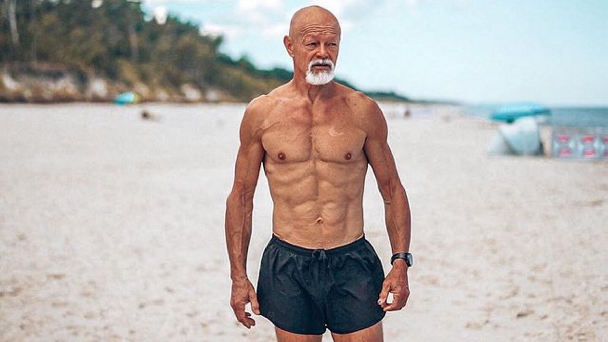 V sedmdesáti má tělo jako kulturista. Důchodce dokazuje, že věk je jenom číslo