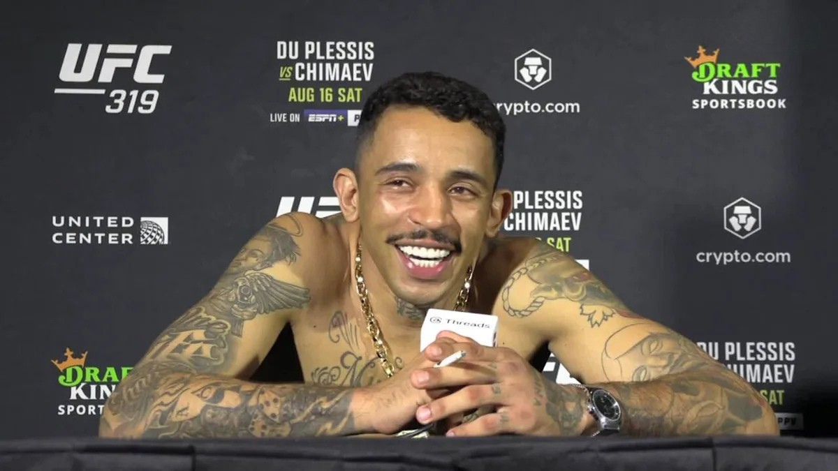 Bojovník UFC vykouří i tři krabičky cigaret denně. V kleci se však Pratesovi vyrovná málokdo