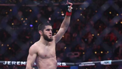 Islam Makhachev se proměnil k nepoznání. Před UFC 322 vypadá monstrózně