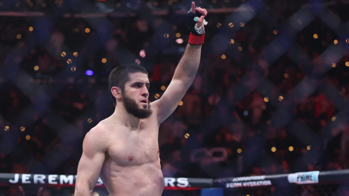Islam Makhachev se proměnil k nepoznání. Před UFC 322 vypadá monstrózně