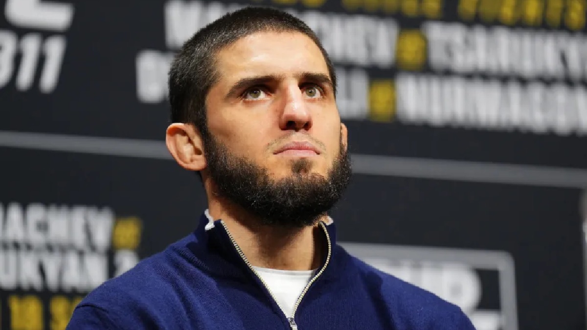 Islam Makhachev je zvíře. Silou stisku překonal i šampiona Pereiru