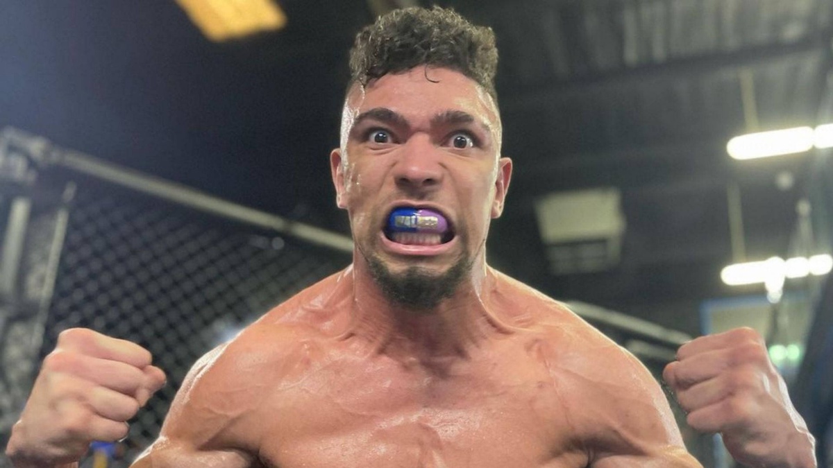 Fanoušek chtěl po hvězdě UFC ránu do břicha. S tak tvrdým projektilem Johnnyho Walkera ale asi nepočítal