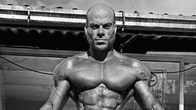 Šestinásobný mistr Brazílie v kulturistice se stal obětí chorobné žárlivosti. Aitu ubodala běsnící manželka