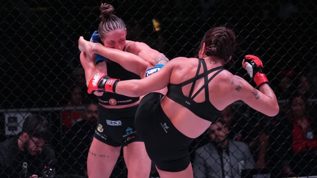 Pekelně tvrdý loket rozlouskl bojovnici hlavu jako ořech. Lékař musel zastavit zápas