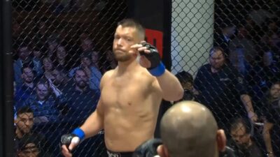 Zkusil podraz a tvrdě za to zaplatil. Irský bojovník padl během 11 vteřin