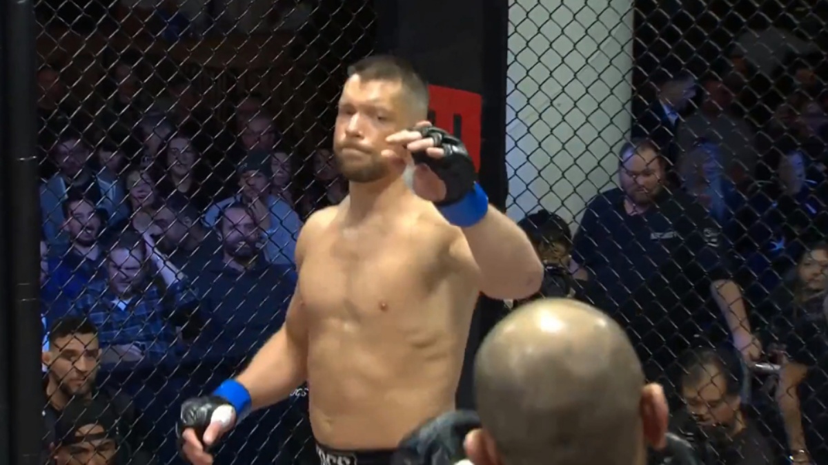 Zkusil podraz a tvrdě za to zaplatil. Irský bojovník padl během 11 vteřin