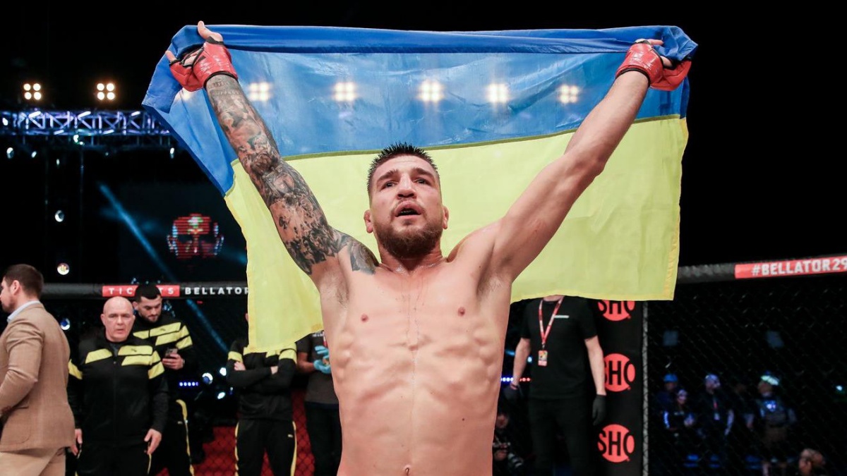 Ukrajinský hrdina z fronty se vrací do klece. Amosov míří do UFC