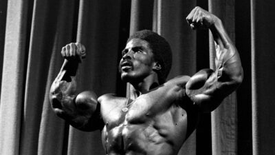 Steroidy kulturistu málem zabily. Dnes má Robby Robinson 79 let a formu, která vyráží dech