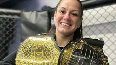 Bojovnice UFC se hrdě označuje za majitelku nejkrásnějšího pozadí. Ráda jím provokuje