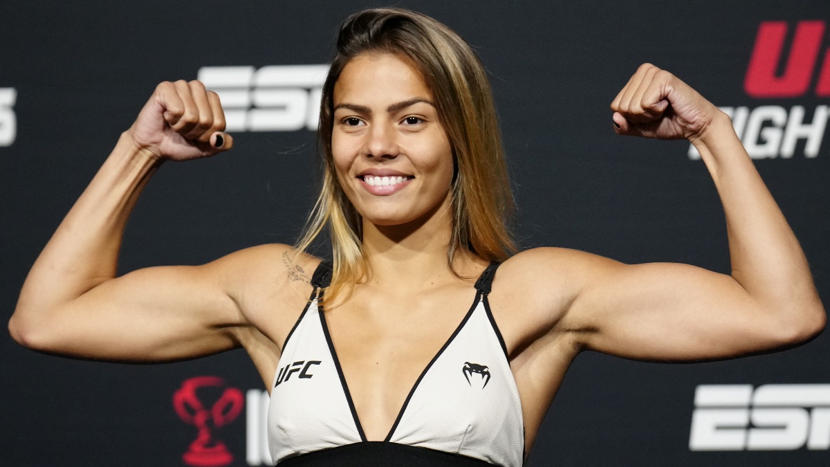 Bojovnice UFC šla do odvážných bikin. Luana Santos se pochlubila dokonalými křivkami