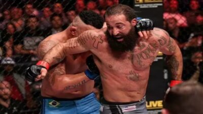 Bojovník MMA prohrál a bouchly v něm saze. Drsně se pustil do provokatéra v hledišti