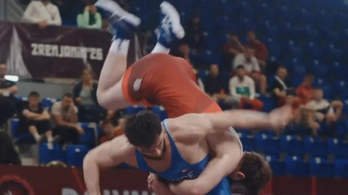 Létající veverka rozhodla utkání. Mladý zápasník ohromil Evropu spektakulární akcí