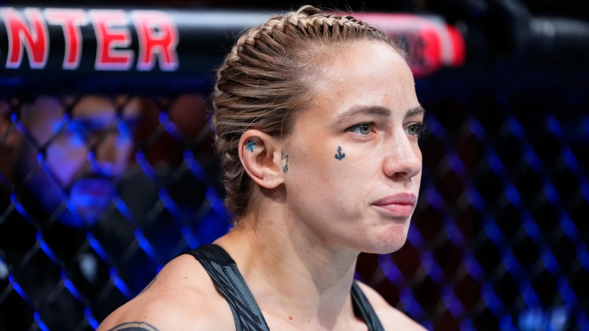 Na váze bylo horko. Australská bojovnice provokovala odhaleným pozadím