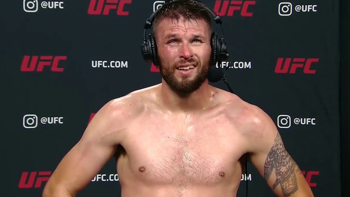 Veterán UFC byl zatčen za týrání vlastní dcery. Údajně ji škrtil a bil pěstí do obličeje