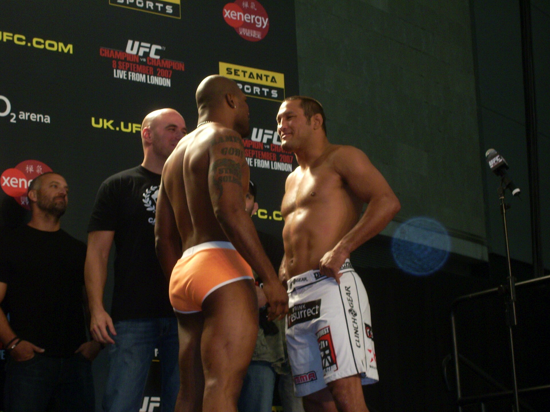 Publikum v MMA a boxu otočilo zápasy, které nikdo nečekal. Kdo je pozná všechny, patří k absolutní menšině skutečných znalců