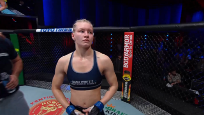 Ruska v UFC neunesla prohru a po zápase propleskala svého trenéra. Organizace dala bojovnici padáka