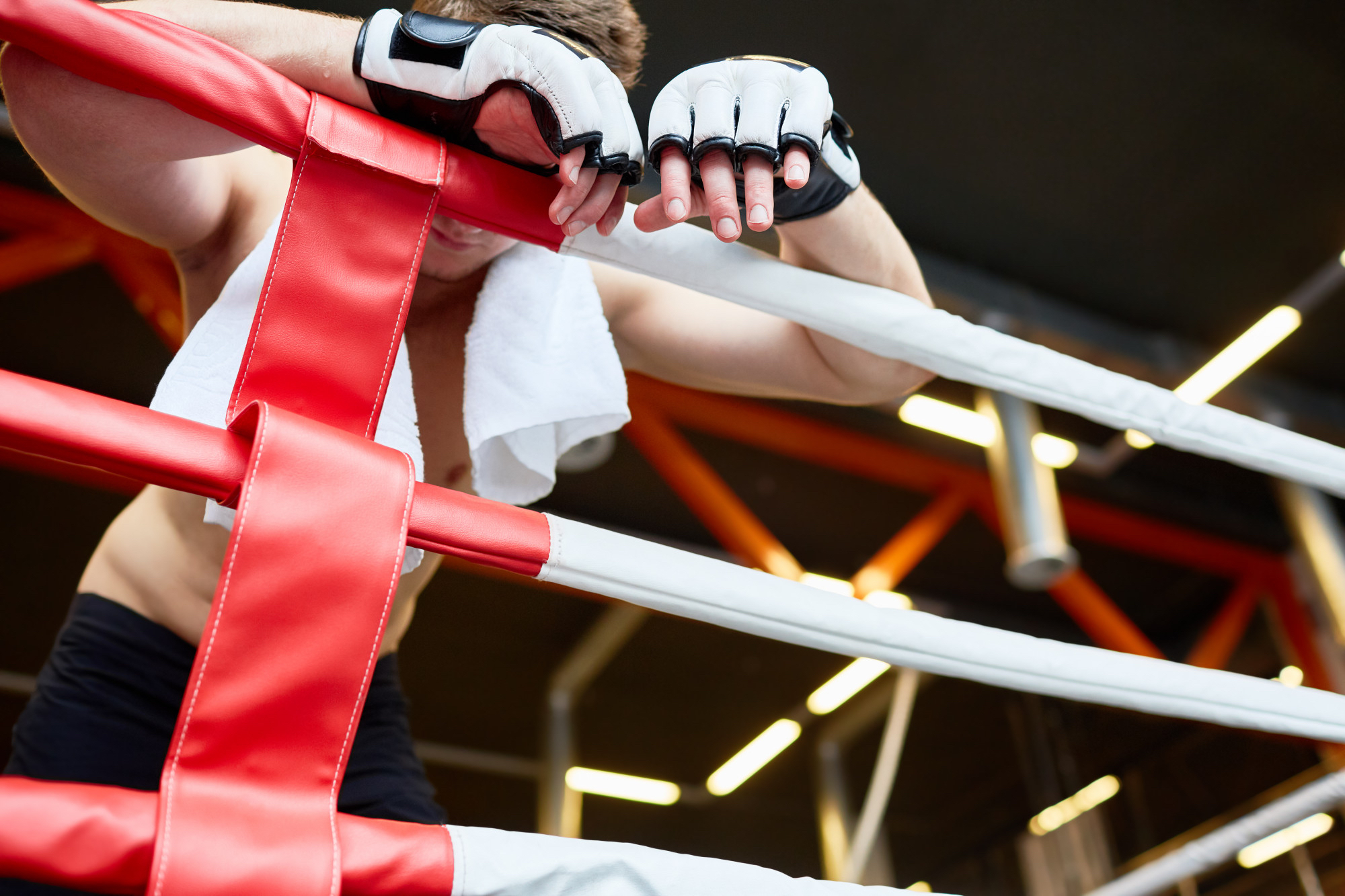 Outsider umlčel halu a nikdo nevěřil vlastním očím. Momenty z MMA a boxu, které odhalí, jestli jste skutečný znalec, nebo jen divák