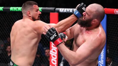 V kleci UFC létaly bomby. Bitva těžkých vah skončila tvrdým KO