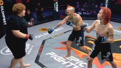 V Rusku si to pětasedmdesátiletý důchodce a jeho osmnáctiletý vnuk rozdali v kleci MMA se ženou