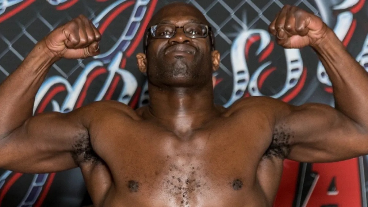 MMA veterán s bilancí 16-112 konečně znovu zvítězil. Jay Ellis se dočkal výhry po více než 4 letech