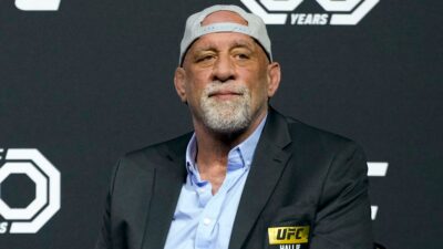Skuteční hrdinové nenosí kápi: Člen Síně slávy UFC Mark Coleman zachránil rodiče z hořícího domu, sám při tom málem zahynul