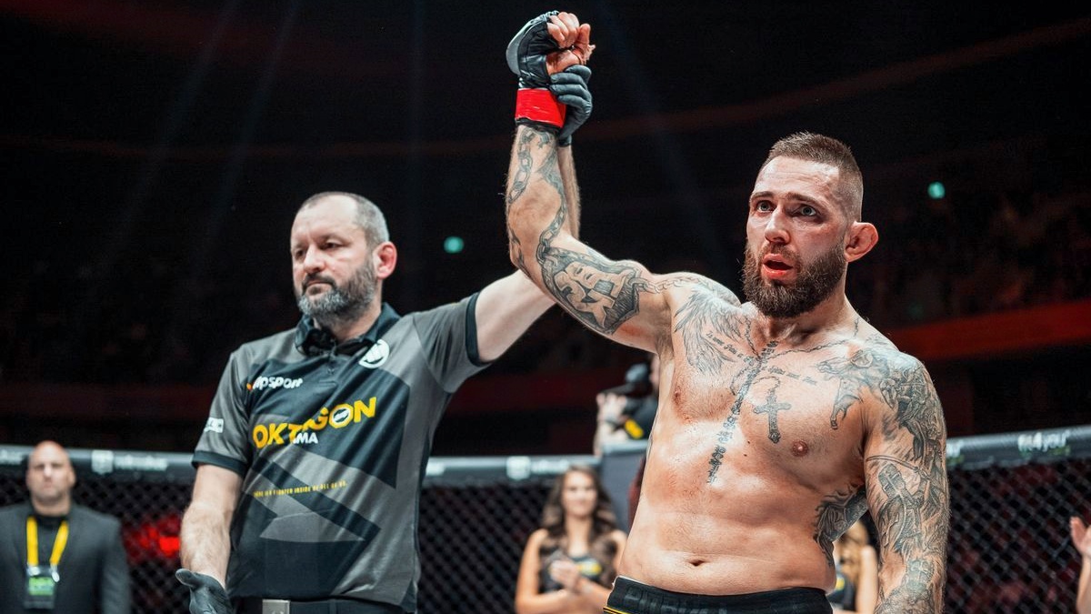 Bez MMA to nevydržel. Miroslav Brož je zpět v Oktagonu