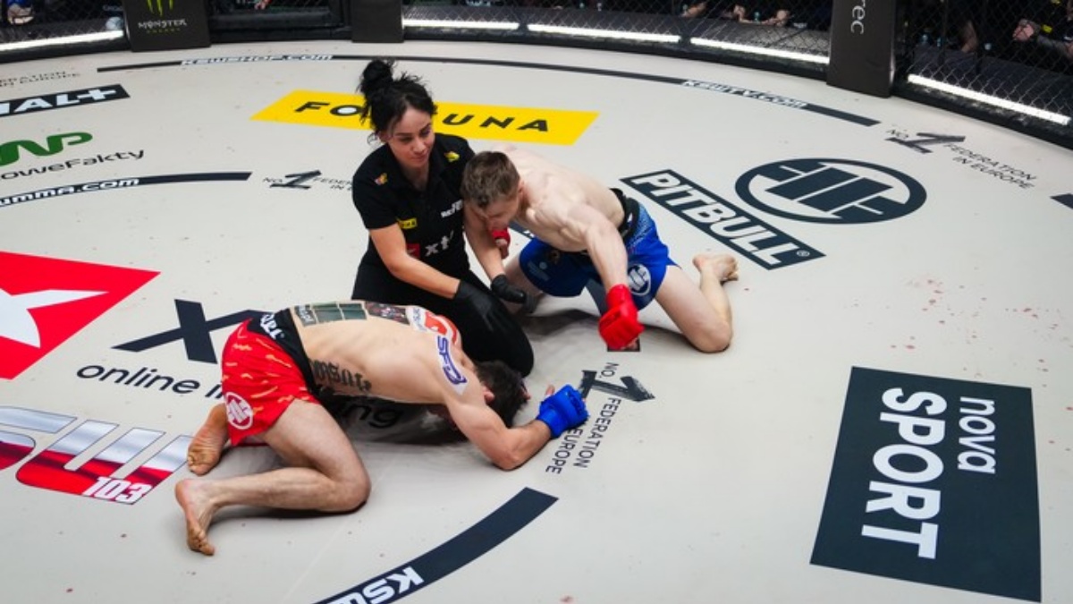 Parádní zásah rozhodčí v MMA. Polka odvážně skočila do Brichtovy kanonády