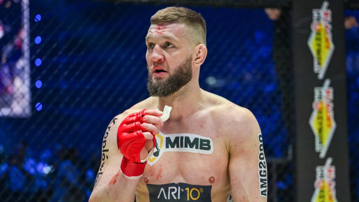 KSW 118: Dva titulové zápasy a dva Češi na zápasové kartě