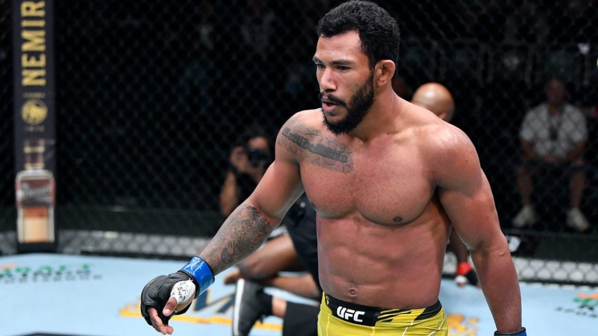 Jedna z nejvzácnějších submisí v historii MMA. Alves předvedl techniku, která soupeře bolela