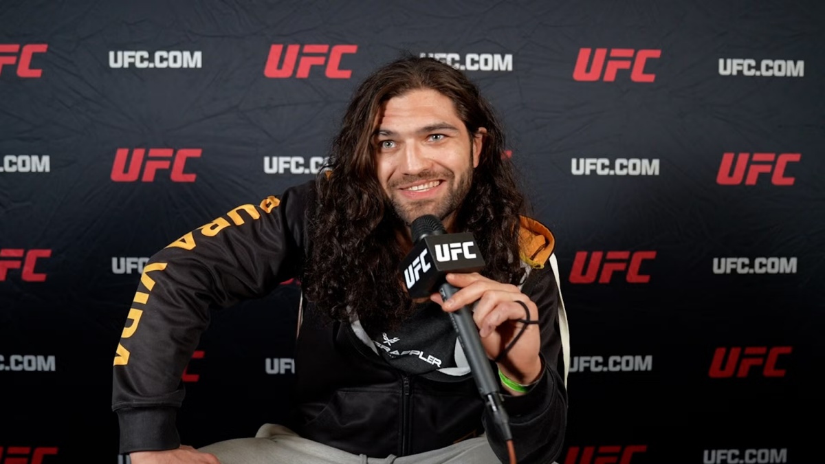 Dva dny po první výhře v UFC mu shořel dům. Wese Schultze zachránila přítelkyně