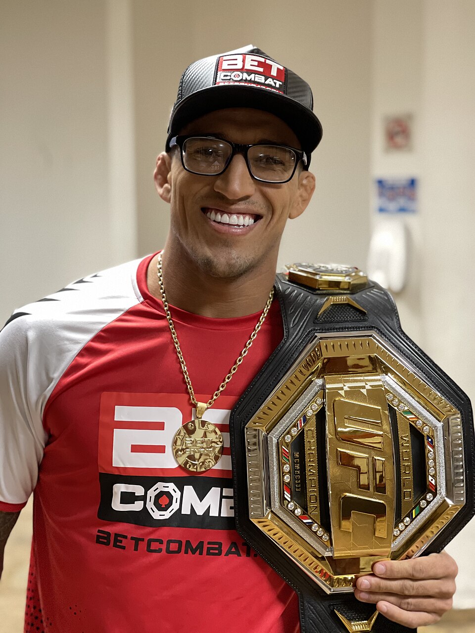 Každý šampion UFC měl jinou cestu za pásem. Správně ji k bojovníkovi přiřadí jen hrstka skutečných znalců MMA